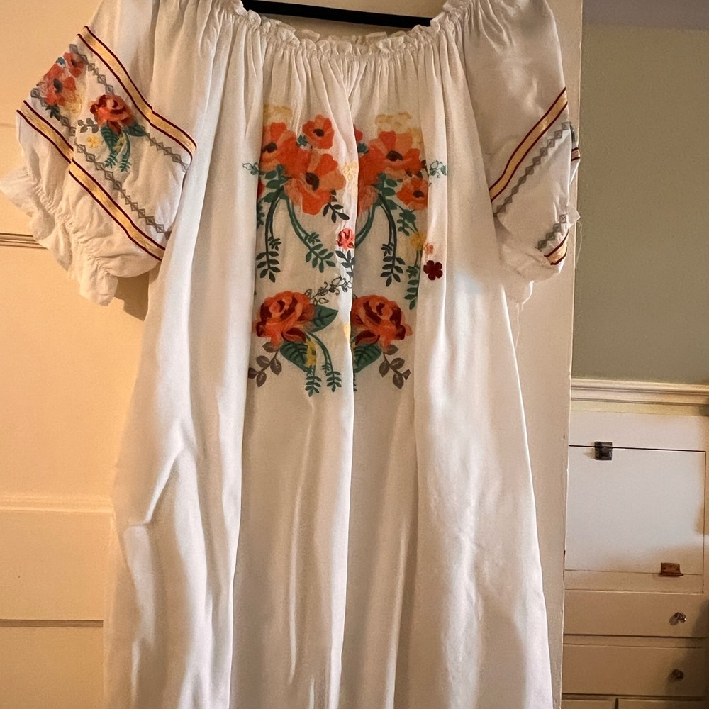 JODIFL White Floral Embroidered Midi Dress